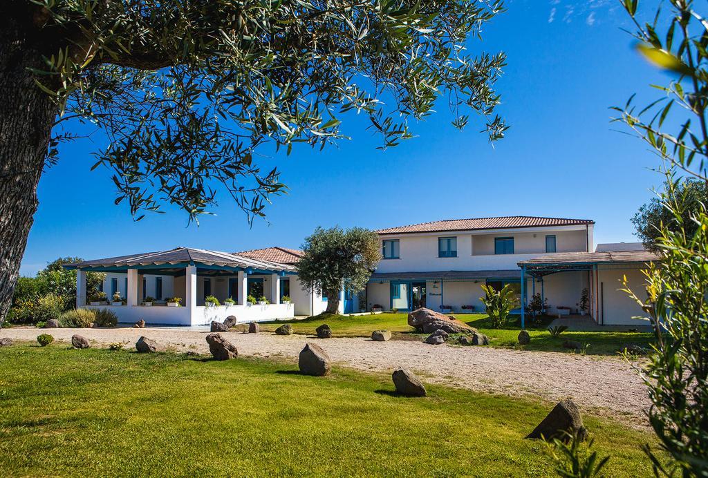Hotel Gran Torre Phg Cabras Exterior photo