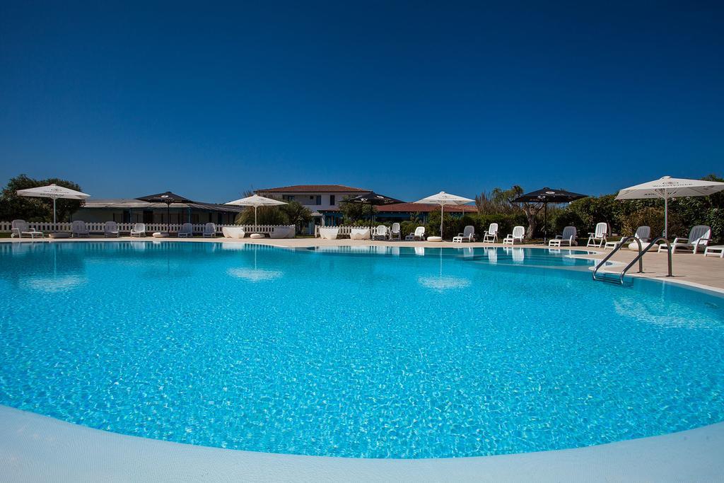 Hotel Gran Torre Phg Cabras Exterior photo